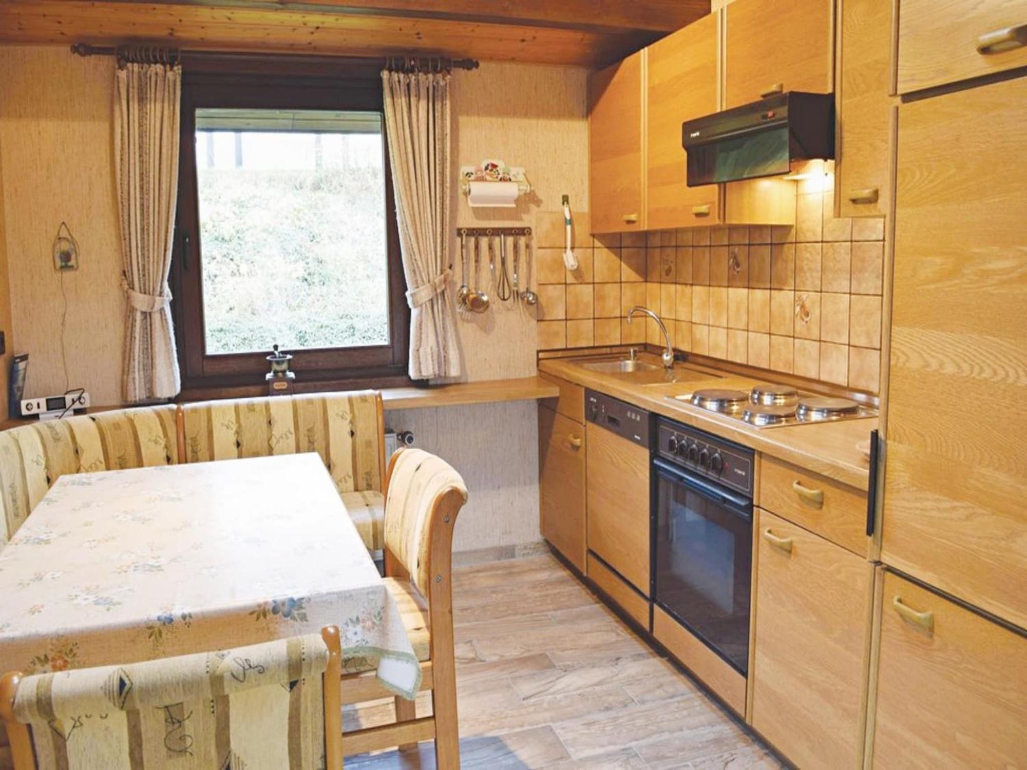 Furnished Bungalow With Peaceful Neighbourhood Meschede Eksteriør bilde